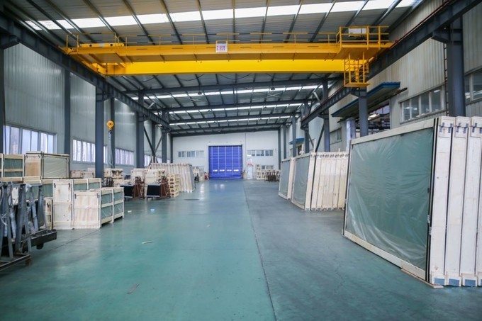 Qingdao Shinerising Glass Co., Ltd línea de producción de fábrica