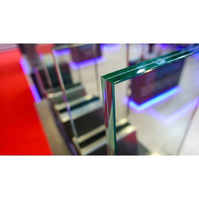 Escaleras de vidrio de manejo con bordes planos y laminados templados
