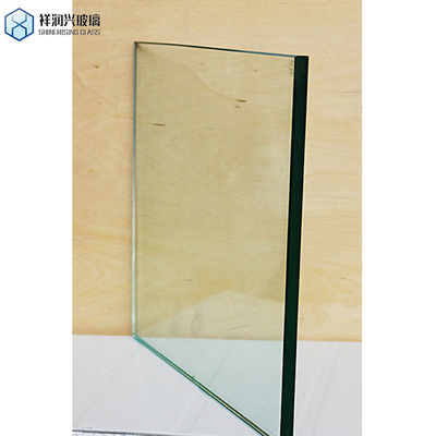Panel de vidrio solar con patrón transparente de baja resistencia al hierro 4 mm 32 mm Ar Coating Tempered Glass