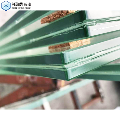 Vidrio de construcción laminado de seguridad para superficies planas duradero y seguro