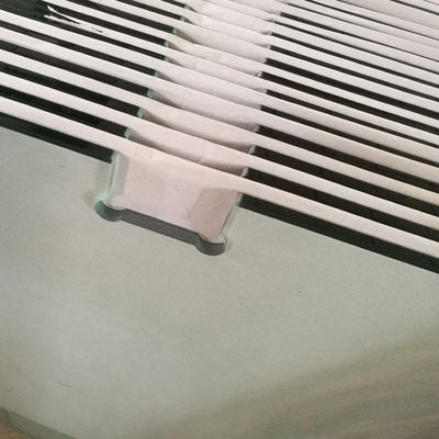 3.2mm-4mm Vidrio solar transparente/bajo hierro prismático/matado con alta transmisión de luz