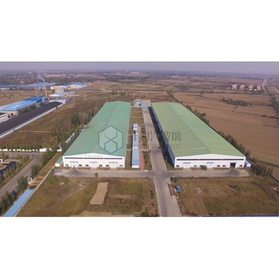 Construcción de puertas de vidrio con bordes planos y técnica de laminado solar