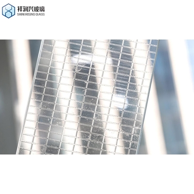 Panel solar de hierro bajo de 2-19 mm extraclaro vidrio templado para edificios con cableado decorativo