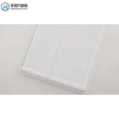 Vidrio acreditado SGS de textura clara de caña templada con patrones para decoración de edificios