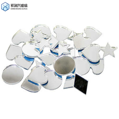 Espejo de aluminio de vidrio plateado de superficie plana en estilo simple para la demanda B2B