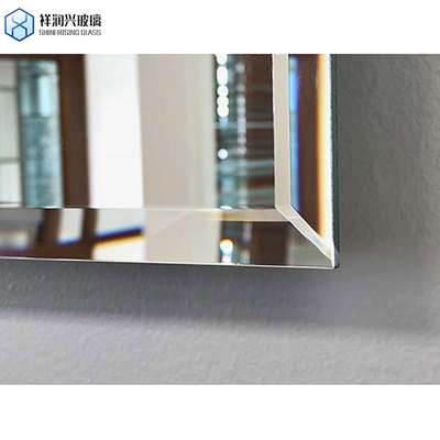 Espejo de aluminio de vidrio plateado de superficie plana en estilo simple para la demanda B2B
