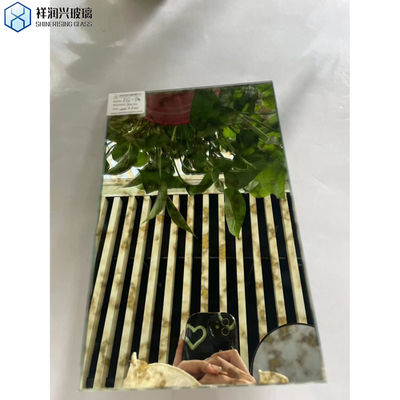 Rectángulo de aluminio de acabado plateado LED iluminación inteligente Espejo de pared de aumento para espejo de vidrio