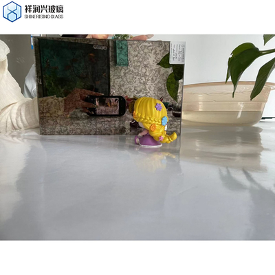 Técnica Hoja de vidrio laminada para espejos decorativos en plata de baño antiguo