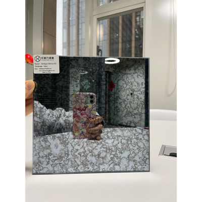 Opción de vidrio decorativo con personalización