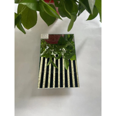 Cortar el panel de pared del espejo de vidrio decorativo procesado con estilo moderno y templado