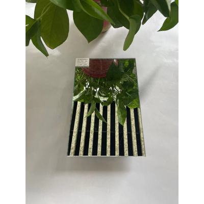 Cortar el panel de pared del espejo de vidrio decorativo procesado con estilo moderno y templado